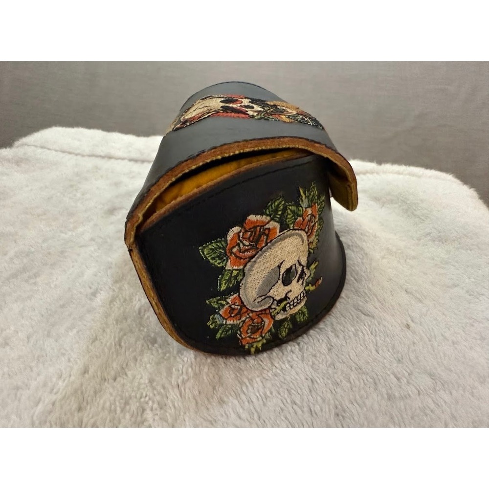 Ed Hardy Skull Roses Take All Sunglasses Case Black‎ Leather Embroidered Snap. - Picture 4 of 7